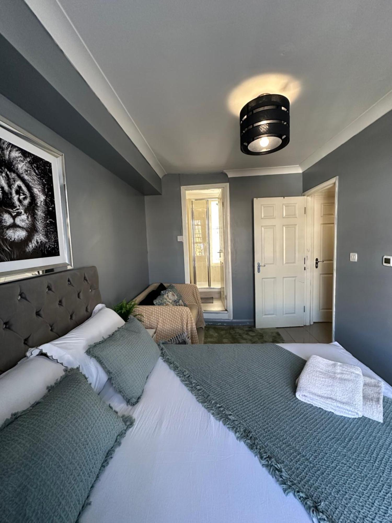 "Bright & Spacious" 3 Bedroom Flat By Kings Cross, St Pancras Station!!!!64 London Exterior foto